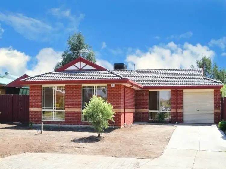 19 Silvana Way, Hillside VIC 3037