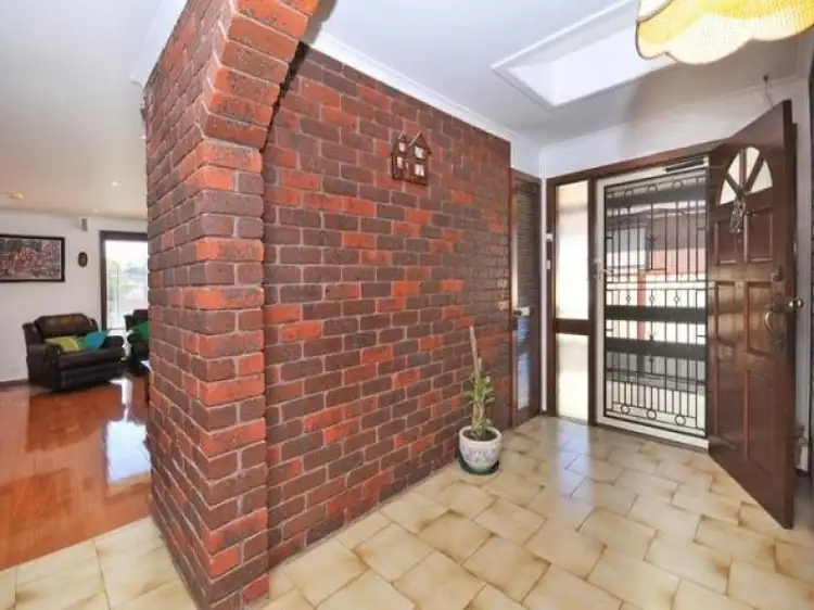 Sixth view of Homely house listing, 5 Narong Place, Keilor Downs VIC 3038