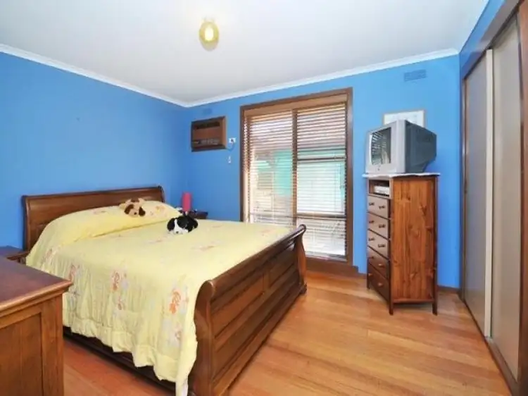 Seventh view of Homely house listing, 5 Narong Place, Keilor Downs VIC 3038