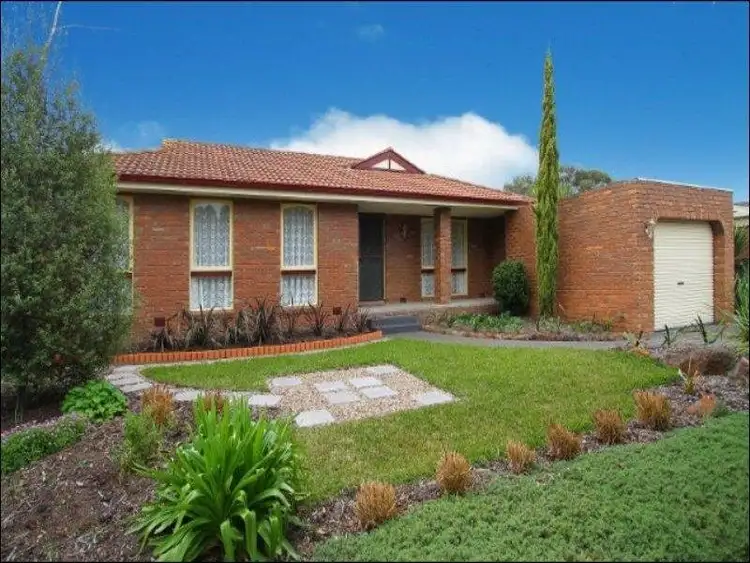 Second view of Homely house listing, 7 Innes Court, Taylors Lakes VIC 3038