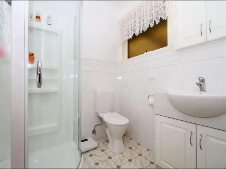 Fifth view of Homely house listing, 7 Innes Court, Taylors Lakes VIC 3038