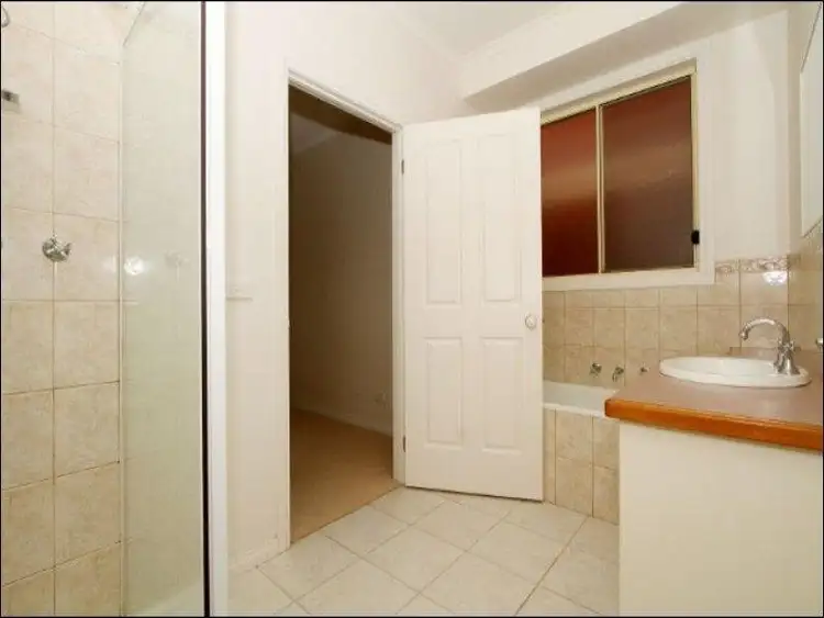 Seventh view of Homely house listing, 4 Yiota Place, Sydenham VIC 3037