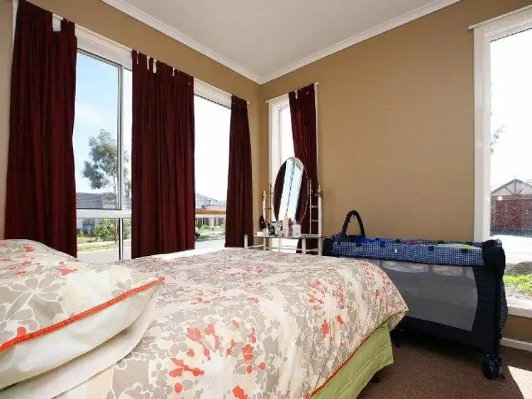 Seventh view of Homely house listing, 33 Pro Hart Way, Caroline Springs VIC 3023