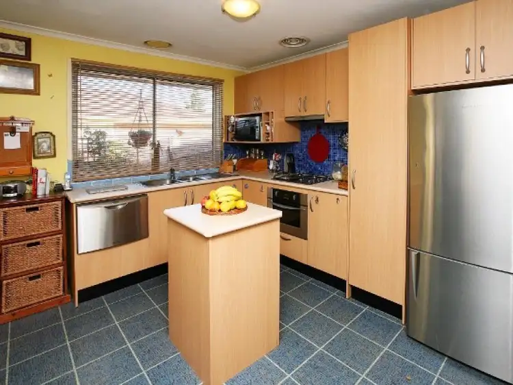Second view of Homely house listing, 6 Narong Place, Keilor Downs VIC 3038