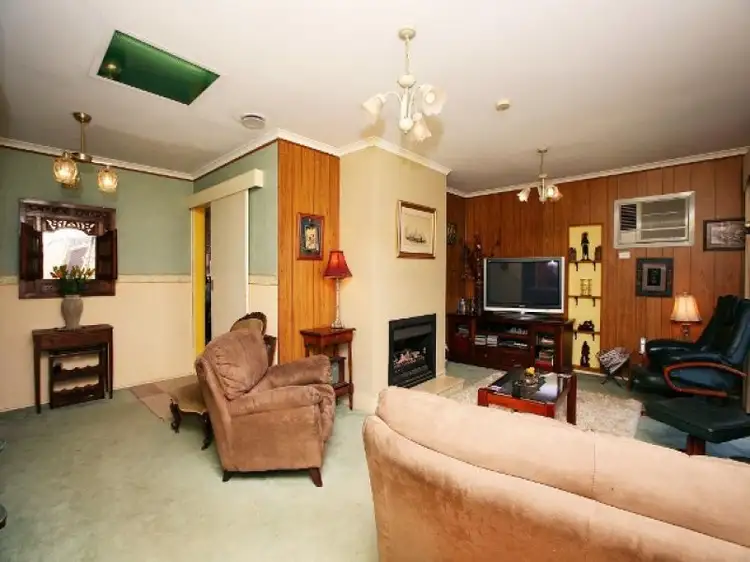 Sixth view of Homely house listing, 6 Narong Place, Keilor Downs VIC 3038