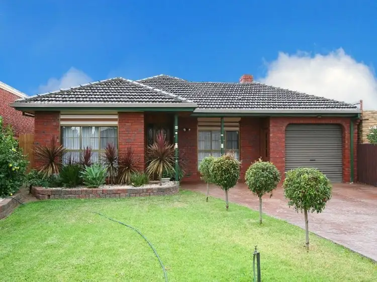 37 Shakespeare Drive, Delahey VIC 3037