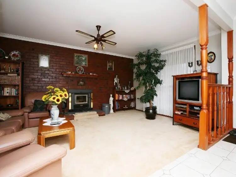 Fifth view of Homely house listing, 37 Shakespeare Drive, Delahey VIC 3037