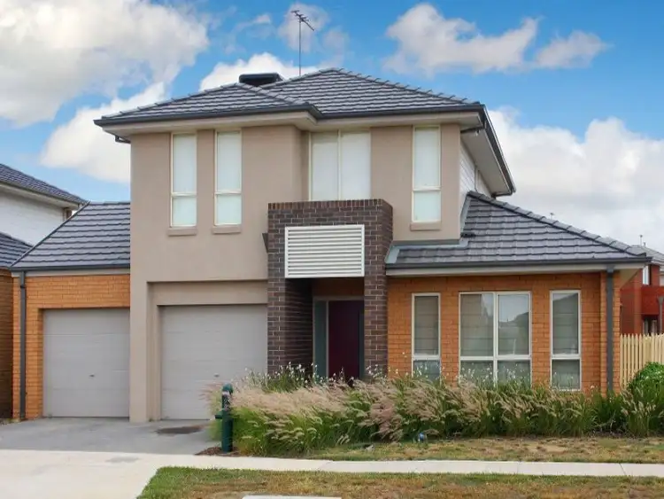 22 Garnet Way, Taylors Hill VIC 3037