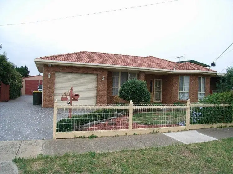 9 Beaumont Court, Sydenham VIC 3037