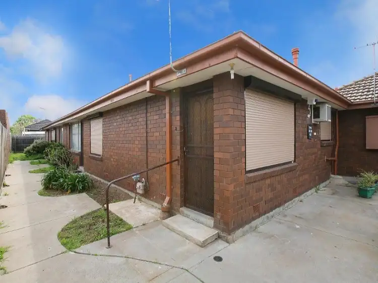 2/3 Grant Street, St Albans VIC 3021