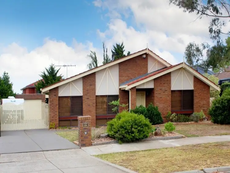 29 Prince Albert Crescent, Taylors Lakes VIC 3038