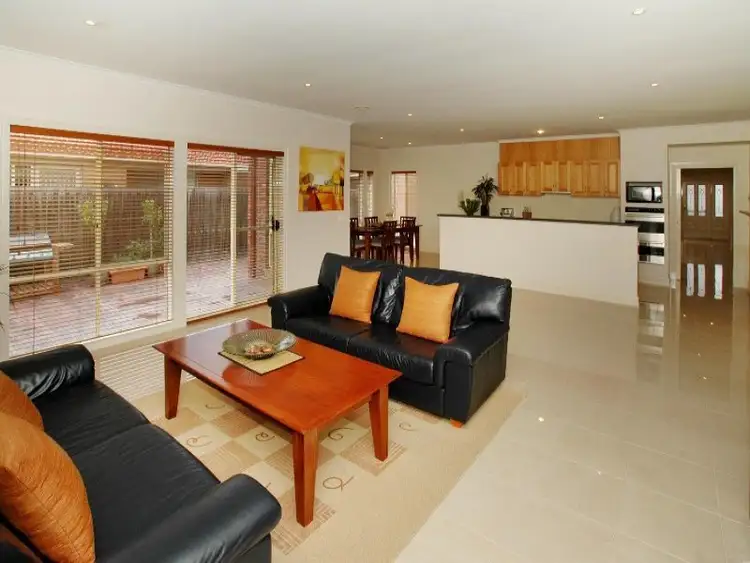 Fifth view of Homely house listing, 3 Prince Albert Crescent, Taylors Lakes VIC 3038