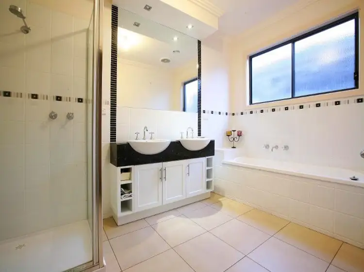 Fifth view of Homely house listing, 20 Bloomsbury Court, Hillside VIC 3037