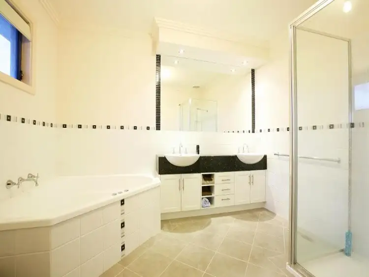 Sixth view of Homely house listing, 20 Bloomsbury Court, Hillside VIC 3037