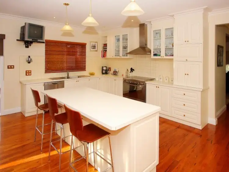 Second view of Homely house listing, 6 Wetherby Court, Hillside VIC 3037