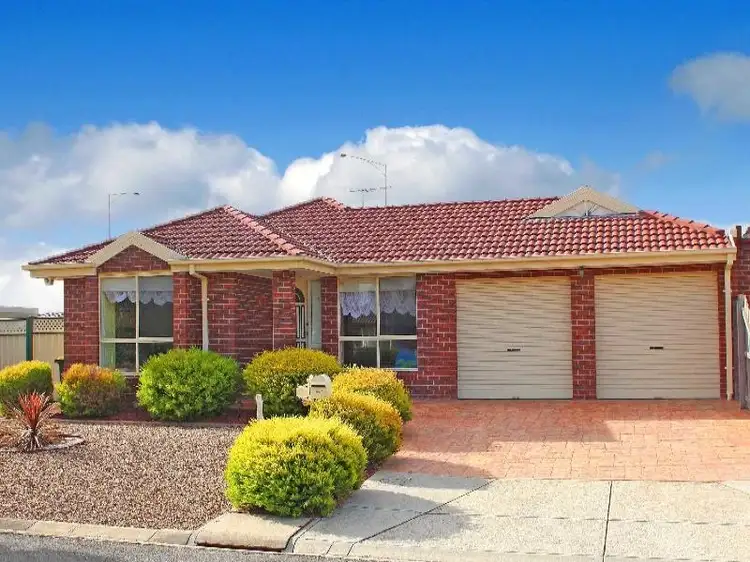 4 Manna Court, Delahey VIC 3037