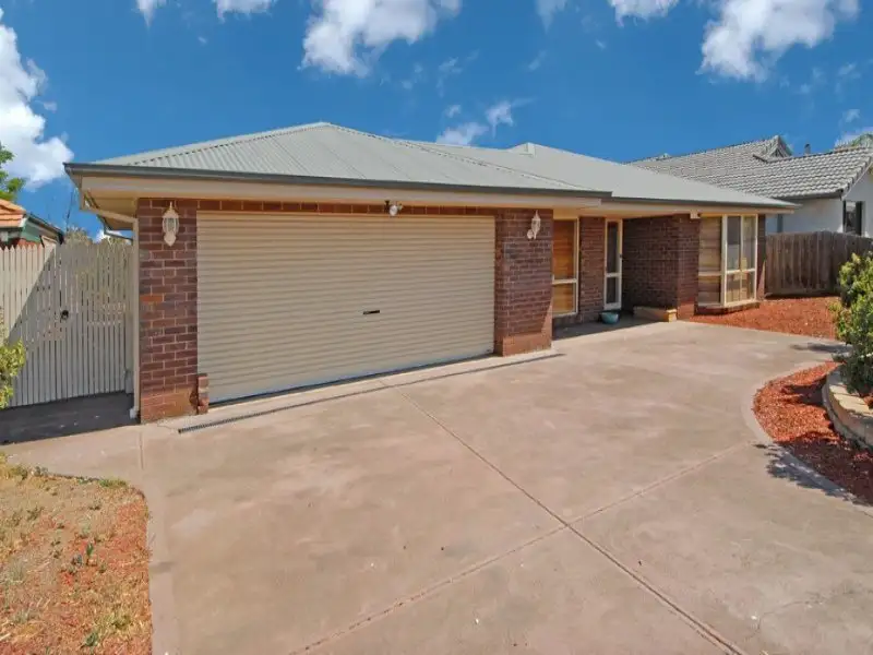 Main view of Homely house listing, 33 Golden Way, Hillside VIC 3037