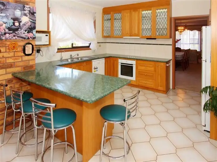 Second view of Homely house listing, 7 Kerang Court, Taylors Lakes VIC 3038