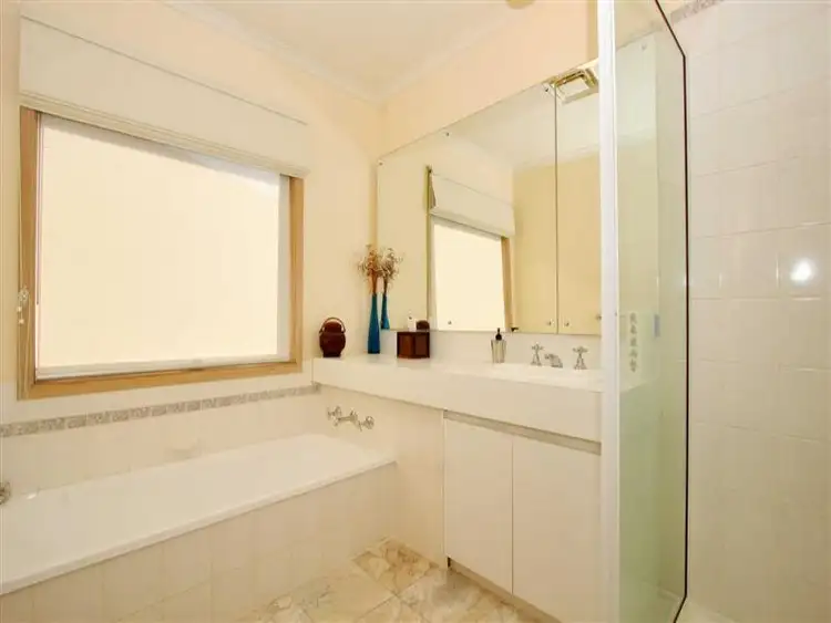 Seventh view of Homely house listing, 5 Santa Monica Drive, Taylors Lakes VIC 3038
