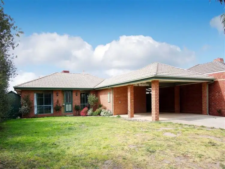 18 Farmhouse Court, Sydenham VIC 3037