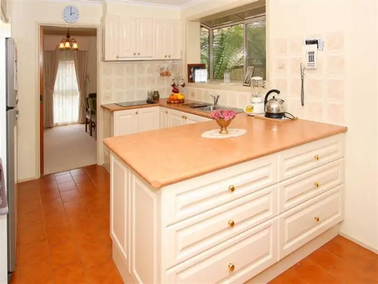Second view of Homely house listing, 7 Mungana Court, Taylors Lakes VIC 3038