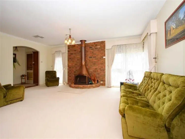 Sixth view of Homely house listing, 7 Mungana Court, Taylors Lakes VIC 3038