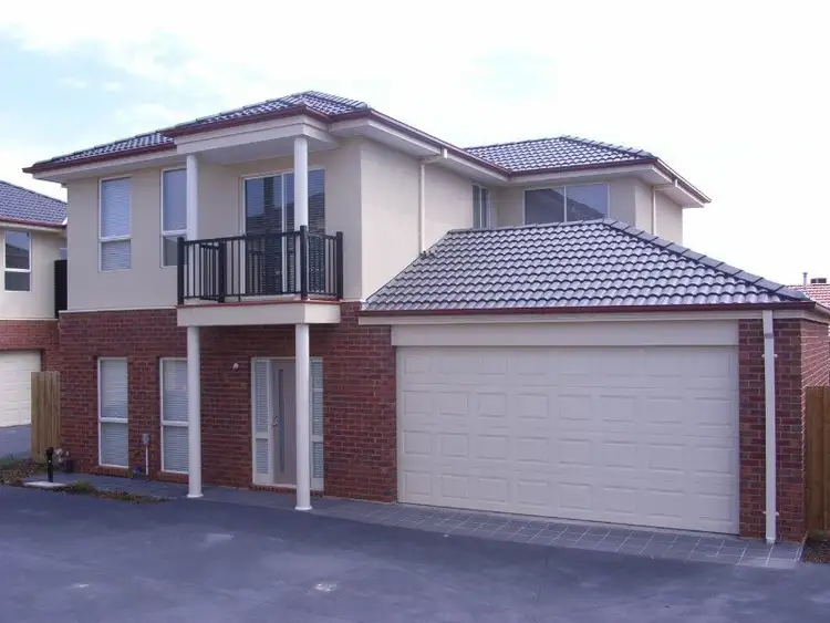 2/1A Thorogood Crt, Taylors Lakes VIC 3038