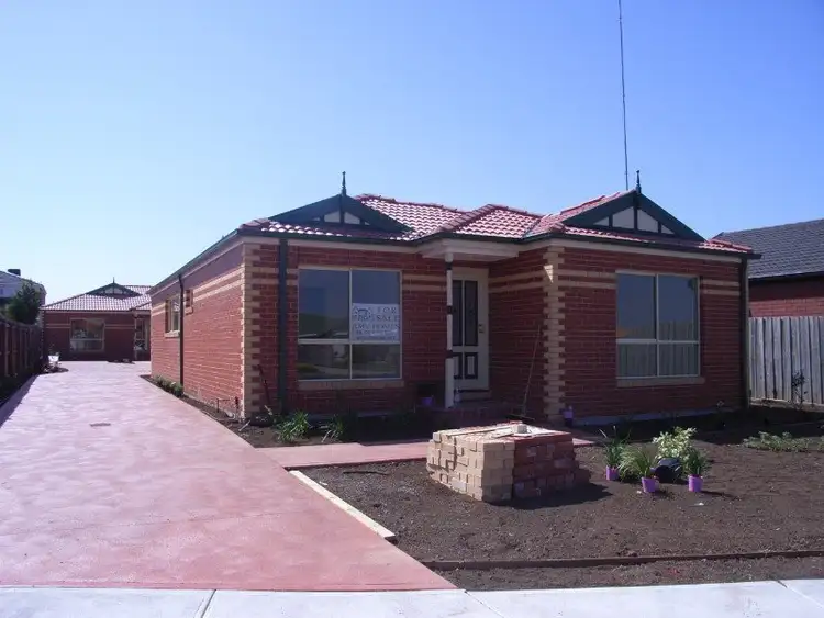 1/12 Lily Drive, Sydenham VIC 3037