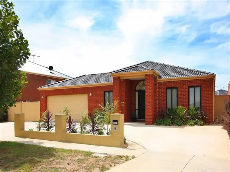 28 Topaz Drive, Hillside VIC 3037