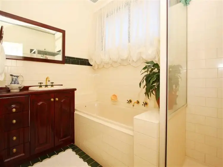Fifth view of Homely house listing, 1A Hannah Avenue, Hillside VIC 3037
