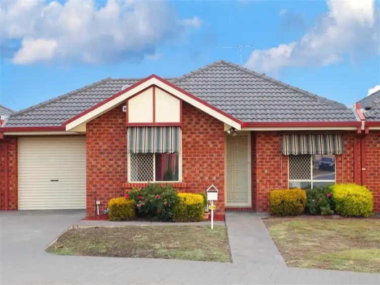 2/19 Santolin Drive, Hillside VIC 3037