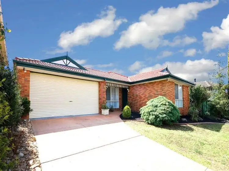 31 Queens Parade, Hillside VIC 3037