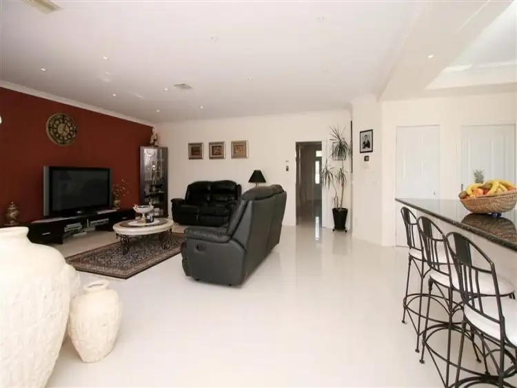 Fifth view of Homely house listing, 5 Mackenzie Close, Taylors Lakes VIC 3038
