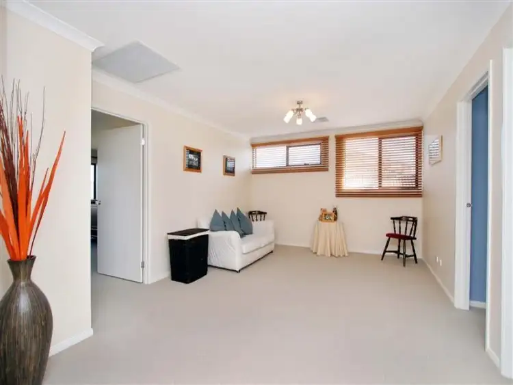 Sixth view of Homely house listing, 6 James Court, Hillside VIC 3037