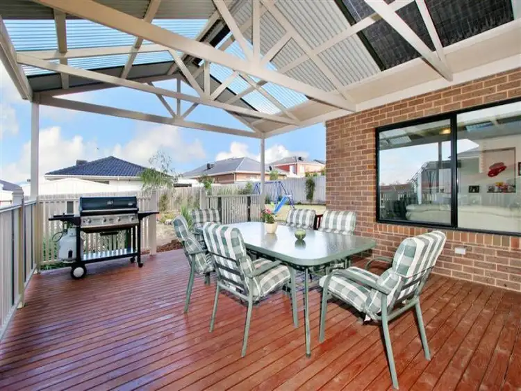 Seventh view of Homely house listing, 6 James Court, Hillside VIC 3037