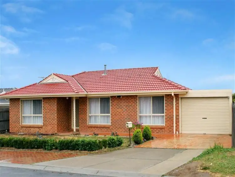 3 Oakridge Close, Delahey VIC 3037