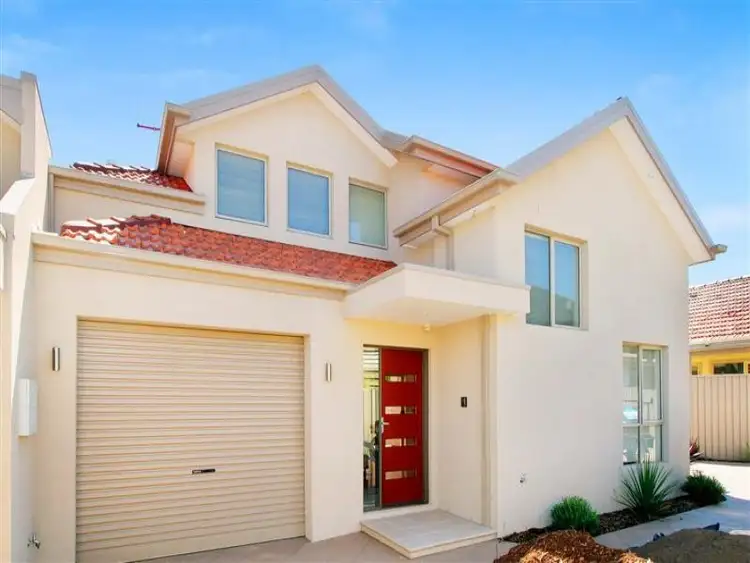 2/21 Hazel Grove, Pascoe Vale VIC 3044