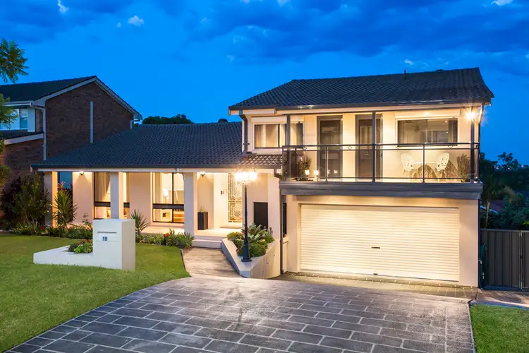 19 Wilbung Road, Illawong NSW 2234