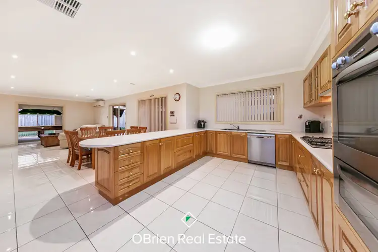 757 Glasscocks Road, Narre Warren South VIC 3805