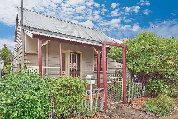 5 Woodlands Road, Ashbury NSW 2193