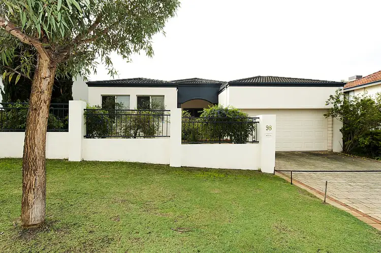 98 Hobbs Avenue, Como WA 6152