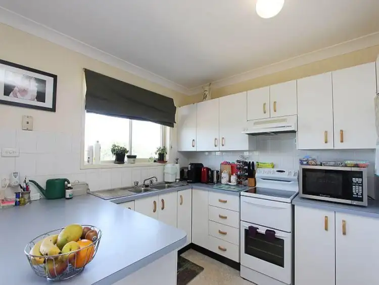 Fourth view of Homely house listing, 10 Parkside Place, Goulburn NSW 2580