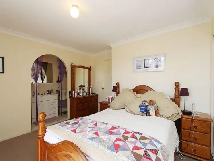 Fifth view of Homely house listing, 10 Parkside Place, Goulburn NSW 2580