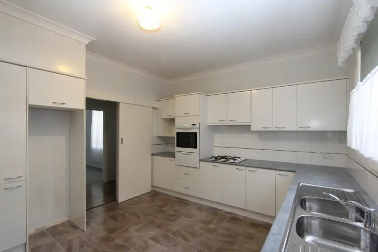 Fourth view of Homely house listing, 8 Arnheim Street, Goulburn NSW 2580