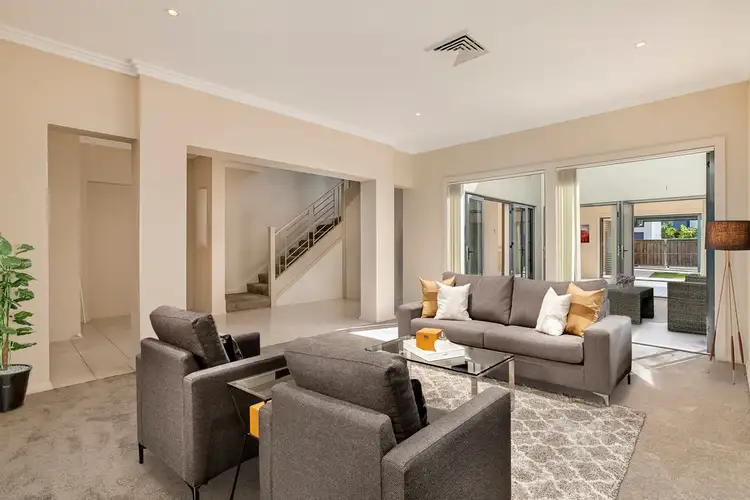 25 Mahogany Boulevard, Warriewood NSW 2102