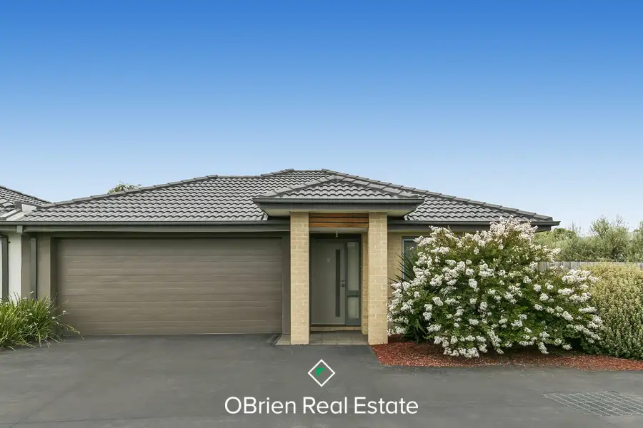 Main view of Homely unit listing, 3/7 Amanda Drive, Carrum Downs VIC 3201