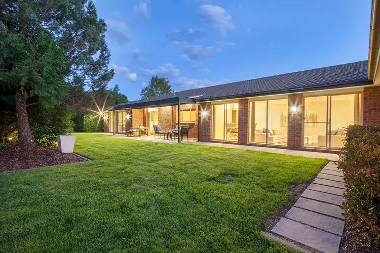 16 Winser Crescent, Kambah ACT 2902
