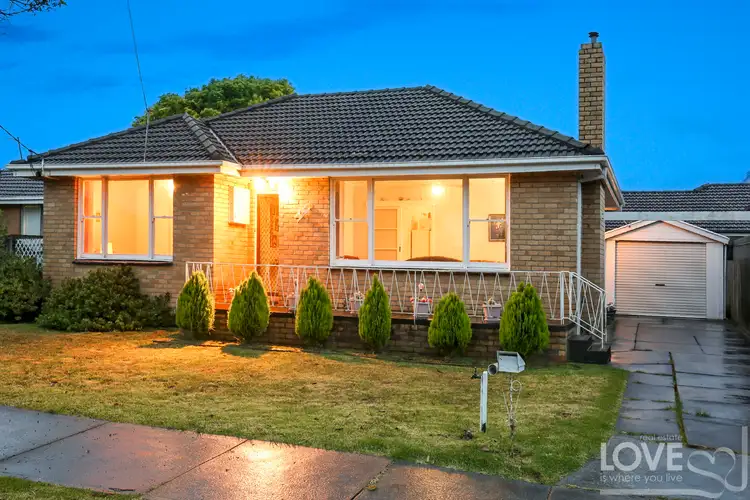 4 Hickford Street