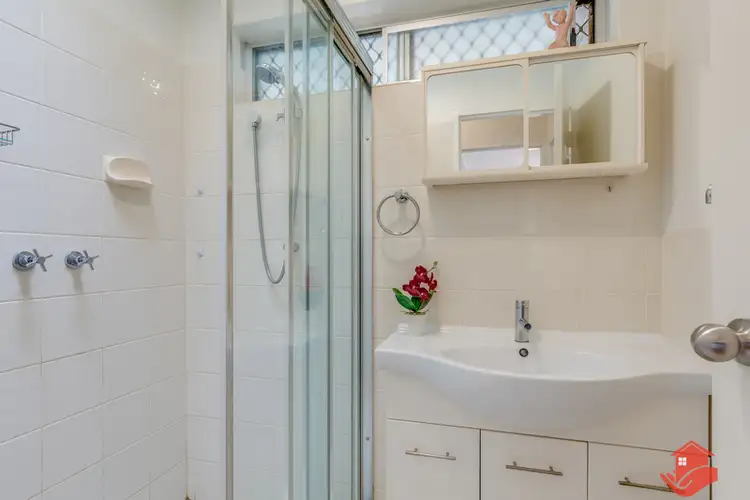 Fourth view of Homely villa listing, 6/103 Seventh Road, Armadale WA 6112