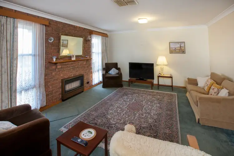 Fourth view of Homely house listing, 20 Warrenlee Drive, West Albury NSW 2640
